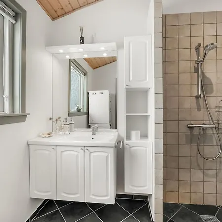 Feriehus Kai - 500m To The Fjord By Interhome *