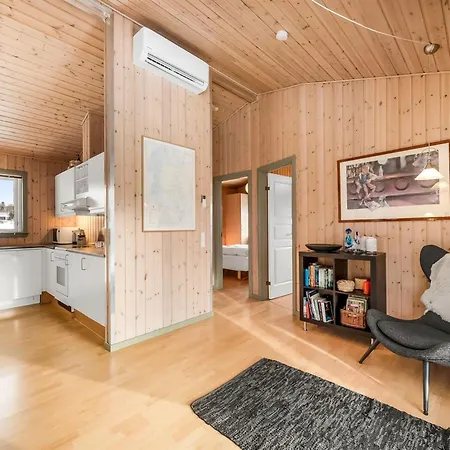 Nyaraló Kai - 500m To The Fjord By Interhome